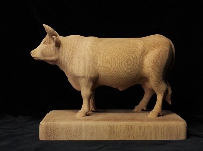 木彫りの牛 | rishawnbiddle.org